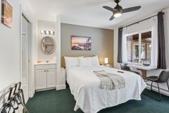 Crown Motel photo